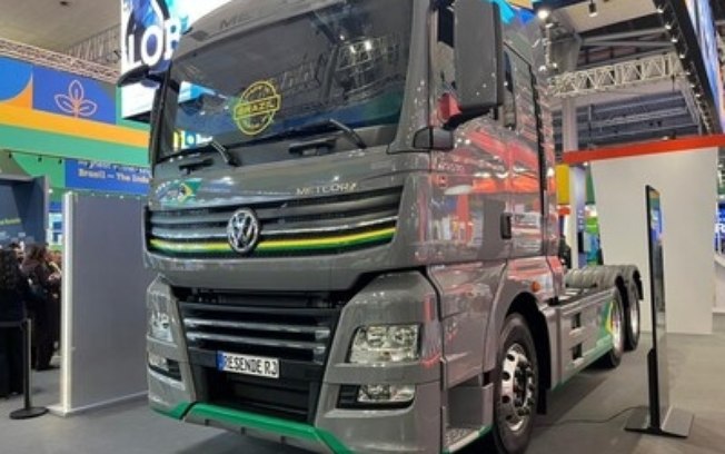 Caminhão Volkswagen B100 Flex ganha holofote mundial na Alemanha