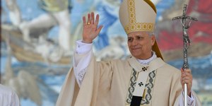 Papa Leão XIV celebra missa inaugural de seu pontificado
