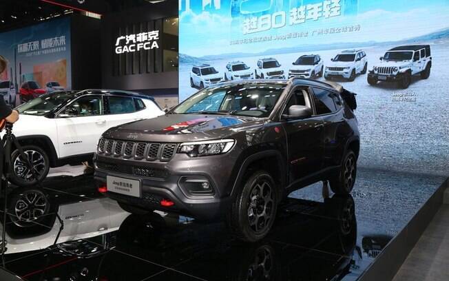 Novo Jeep Compass estreia no mercado chinês com dianteira retocada e interior todo novo