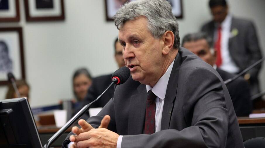 Senador Luis Carlos Heinze (PP-RS)