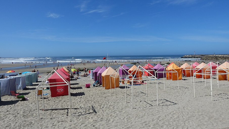 Comer na praia exige cuidados para evitar doenças alimentares