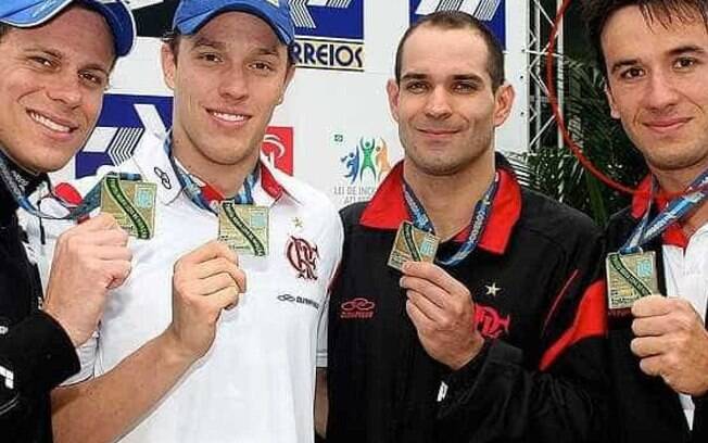 Nadador Ramom Melo (à direita) foi campeão dos 50 livre no Multinations