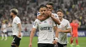 Corinthians goleia o Nacional-PAR pela Sul-Americana