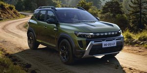 Novo Duster 2027 renasce híbrido na Índia e pode pintar no Brasil