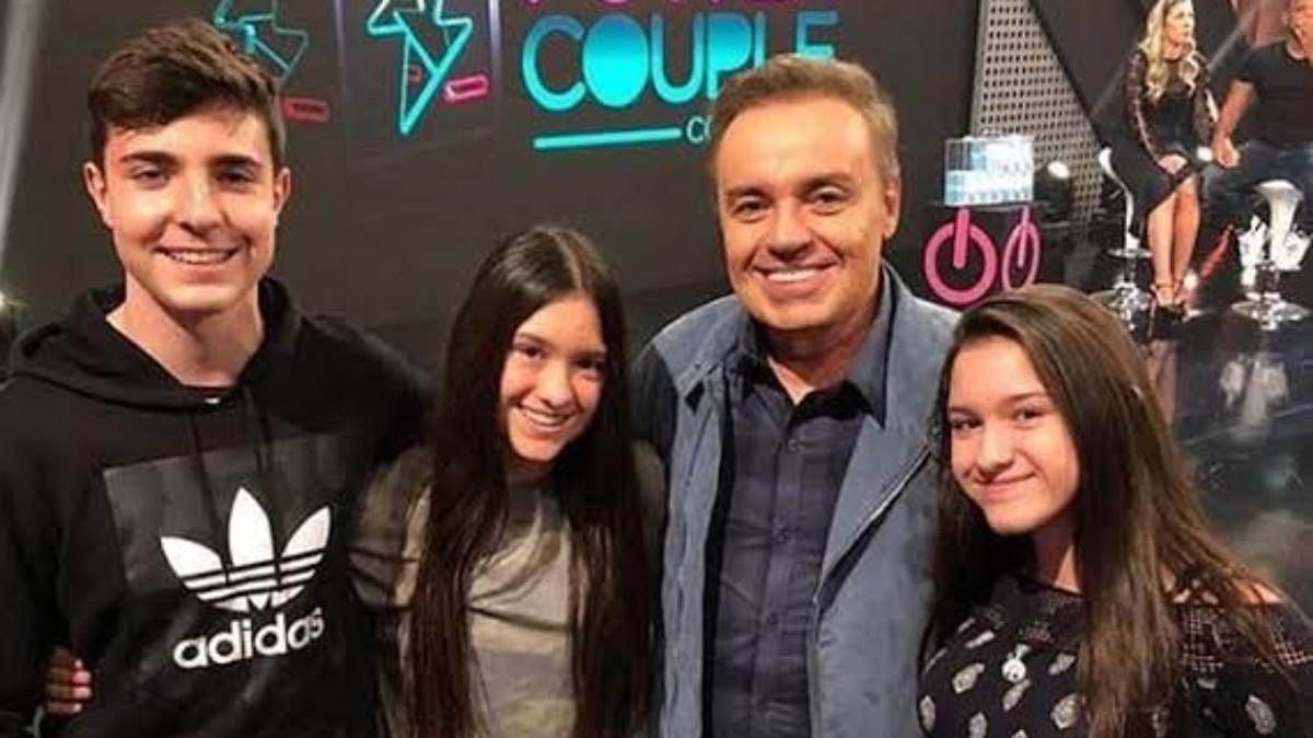 Gugu Liberato com os filhos 