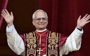 Papa Leão XIV: o novo pontífice que gosta de tênis e beisebol