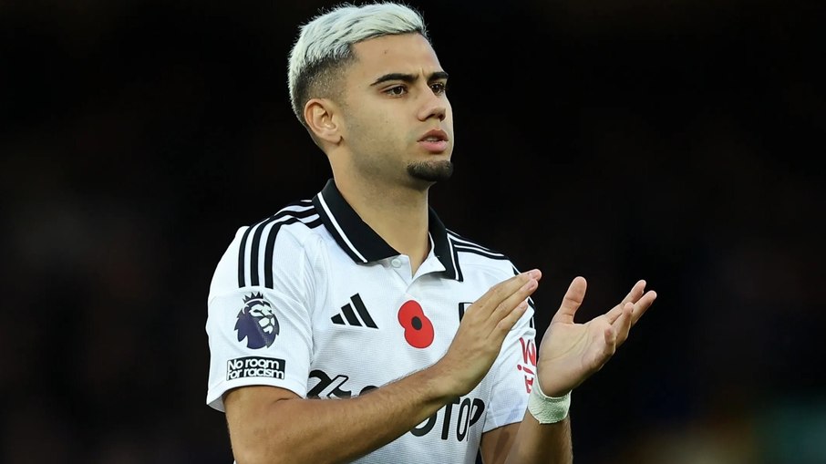 Corinthians entra na briga com Palmeiras pela contratação de Andreas Pereira, do Fulham