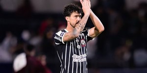 Capitão do Corinthians revela mágoa por salários atrasados
