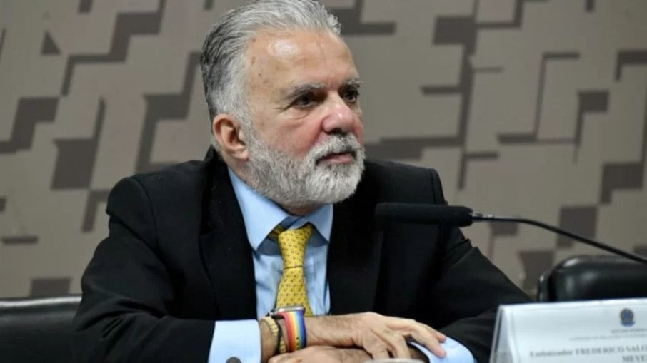 Frederico Meyer, embaixador do Brasil em Israel, já tinha ficado três meses fora