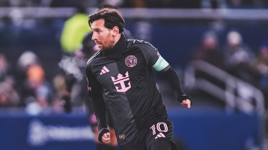 “Messi disse que não pode se aposentar antes de jogar uma partida no novo Camp Nou”, afirmou jornalista espanhol “Messi disse que não pode se aposentar antes de jogar uma partida no novo Camp Nou”, afirmou jornalista espanhol