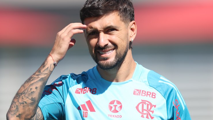 Flamengo x Vitória, pelo Brasileirão: escalações e palpites