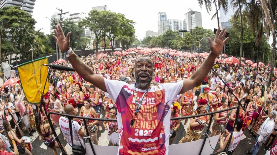 O bloco Bangalafumenga se apresentou em São Paulo dia 11 de fevereiro