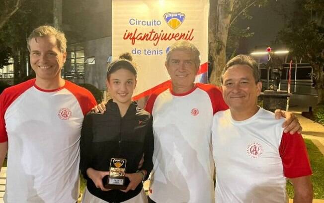 Luna Guarda leva o título dos 14 anos em etapa do Circuito Juvenil paulista