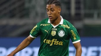Lateral do Palmeiras vira alvo de clube francês, que prepara oferta