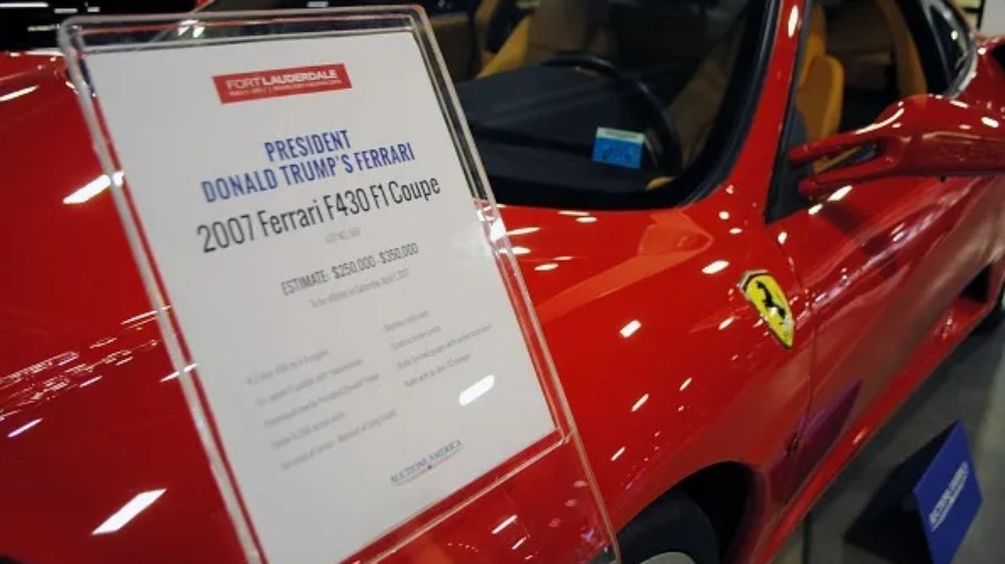 Ferrari F430 do presidente dos EUA em leilão