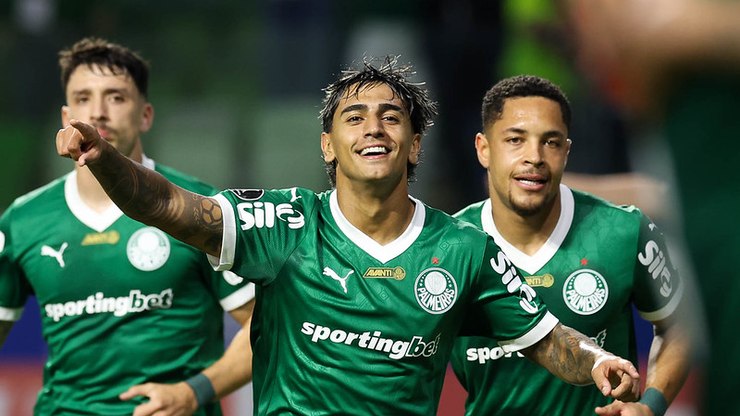 Sem sustos, Palmeiras bate o Bolivar e segue 100% na Libertadores