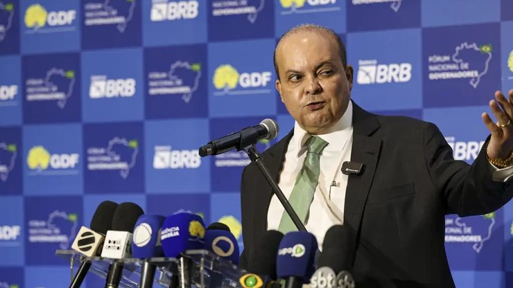 Caso Master: oposição pede impeachment do governador do DF