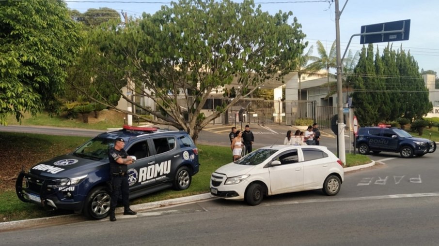 Suspeitas são abordadas pela GCM Suspeitas são abordadas pela GCM