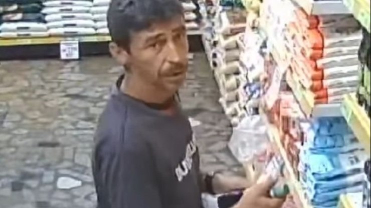 Ladrão é flagrado furtando picanha e azeites em supermercado no Santana