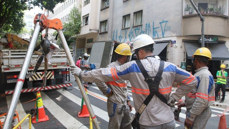 Só "Jesus Cristo" poderia resolver apagões em SP, diz CEO da Enel