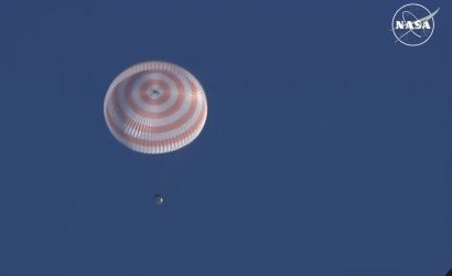 Tripulantes retornam à Terra após sete meses na Estação Espacial