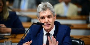 Senadores protocolam pedido de CPI para apurar denúncias de Felca