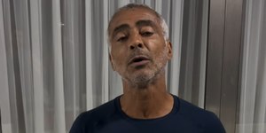 Romário reage após críticas na Copa: “Como vou ser triste?”