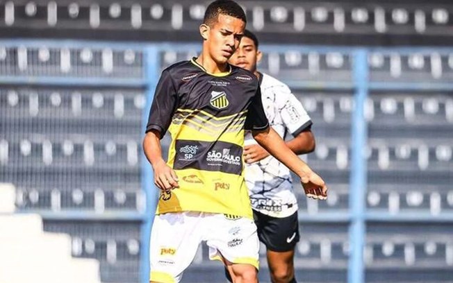 Djhordney jogando pelo São Paulo 