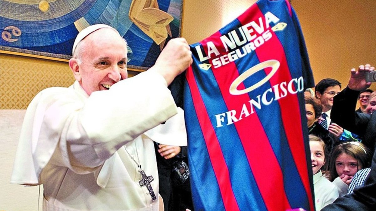Papa Francisco era torcedor do San Lorenzo, da Argentina Papa Francisco era torcedor do San Lorenzo, da Argentina