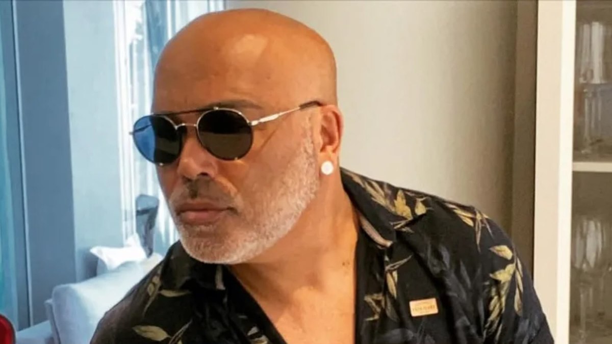Cantor Rick, da dupla com Renner, está desaparecido após voo de helicóptero Cantor Rick, da dupla com Renner, está desaparecido após voo de helicóptero