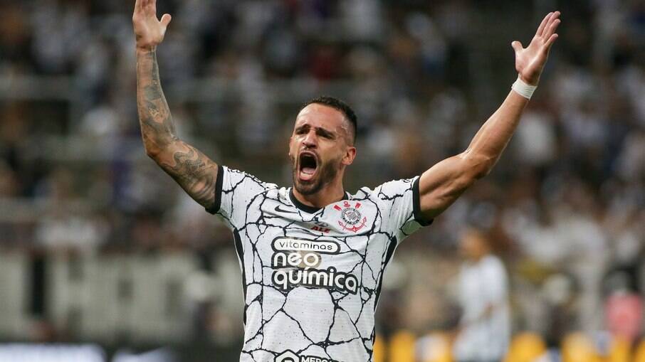 Renato Augusto marcou um dos gols da vitória do Corinthians