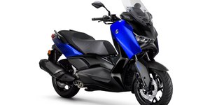Yamaha XMAX 300 Connected 2027 ganha novo visual