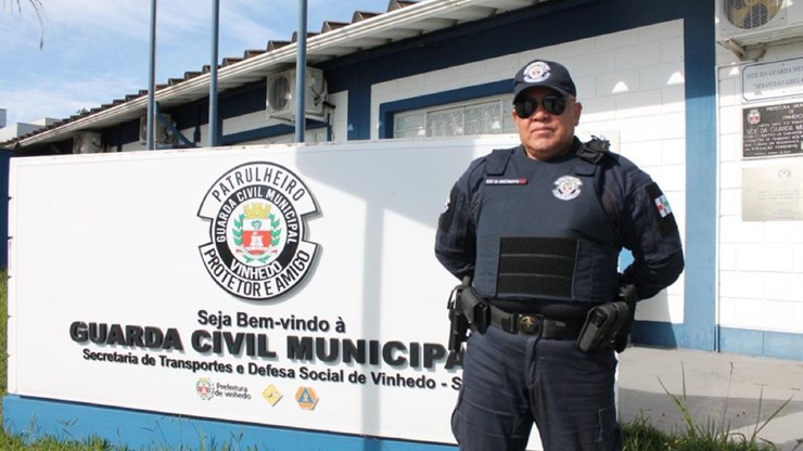 GCM de Vinhedo celebra 40 anos de serviço de agente