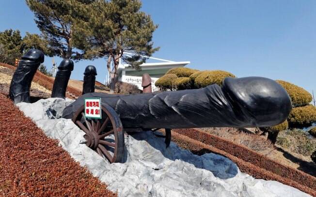 Esculturas do Parque do Pênis na Coreia do Sul chamam a atenção dos turistas