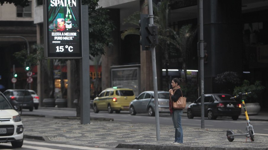 Movimentação no Centro do Rio de Janeiro, nesta segunda-feira (26). Movimentação no Centro do Rio de Janeiro, nesta segunda-feira (26).