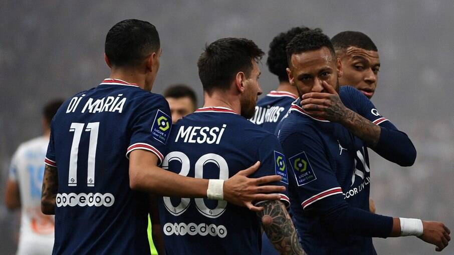 Messi e Neymar podem ter novo companheiro no trio de ataque