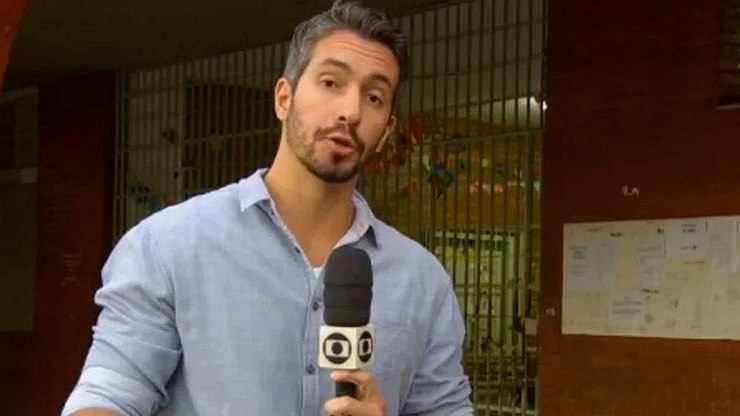 Homem cai no chão após invadir mansão de Silvio Santos
