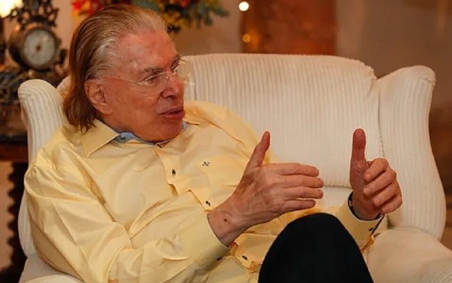 Políticos e empresas lamentam morte de Silvio Santos