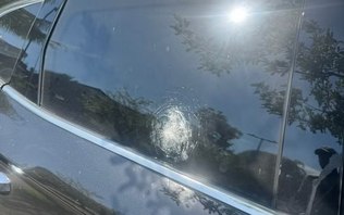 Flamengo: veja como ficou o carro de Rossi após ser alvejado