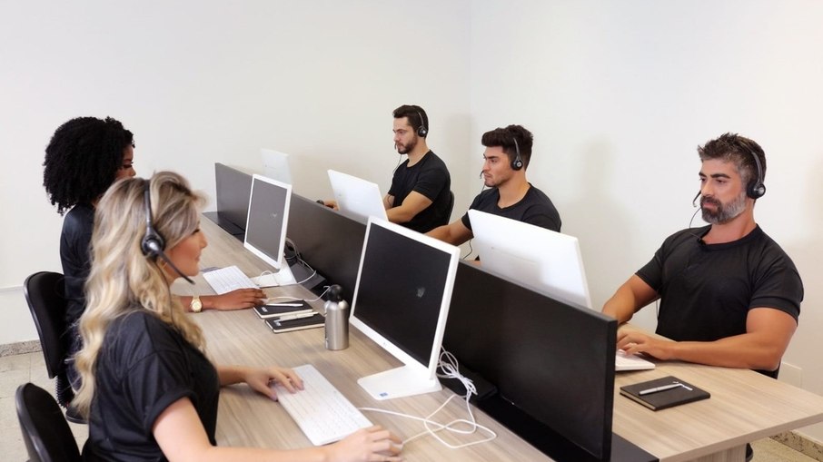 Serviço 0800 é comum para clientes quando há algum tipo de problema Serviço 0800 é comum para clientes quando há algum tipo de problema