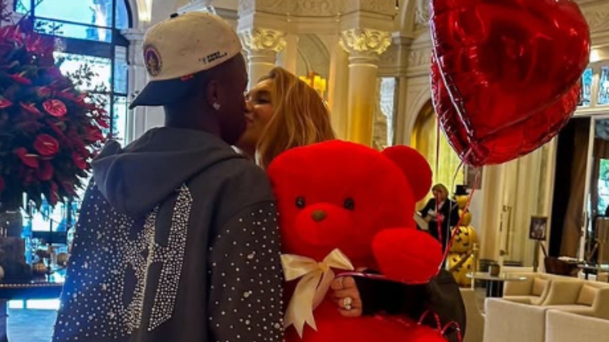 Vini Jr. e Virginia se beijam Vini Jr. e Virginia se beijam