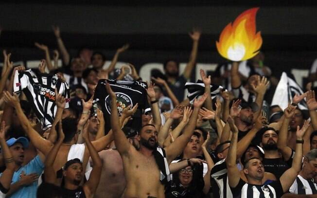 Torcedores do Botafogo reclamam de instabilidade em site de venda para partida contra o Juventude