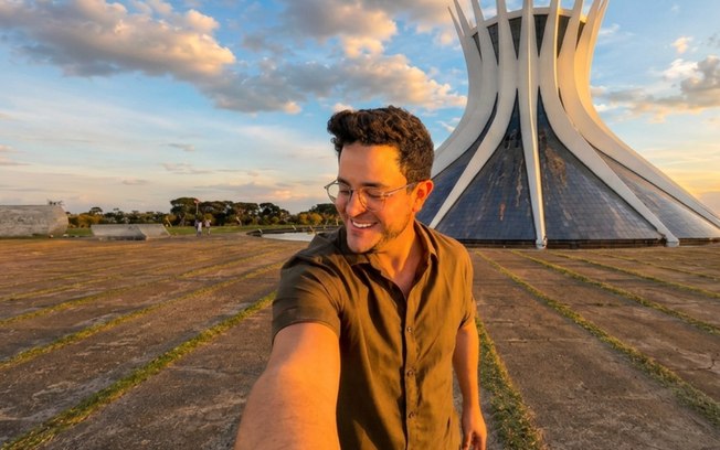 Influenciador de Brasília, Eldo Gomes, lança série de turismo