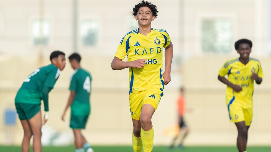 Cristiano Ronaldo Jr tem 14 anos Cristiano Ronaldo Jr tem 14 anos
