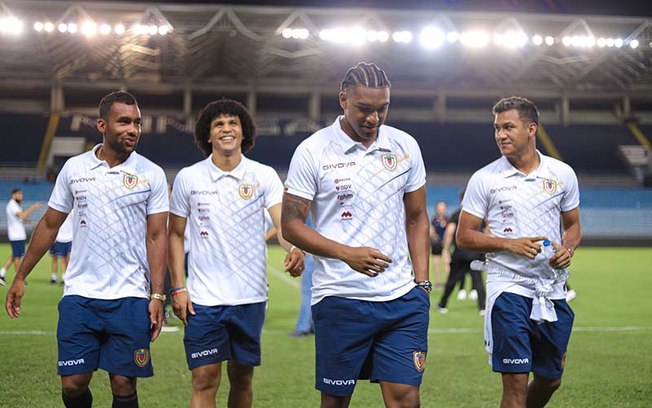 A seleção venezuelana mostra descontração durante treino na véspera do duelo contra o Paraguai A seleção venezuelana mostra descontração durante treino na véspera do duelo contra o Paraguai