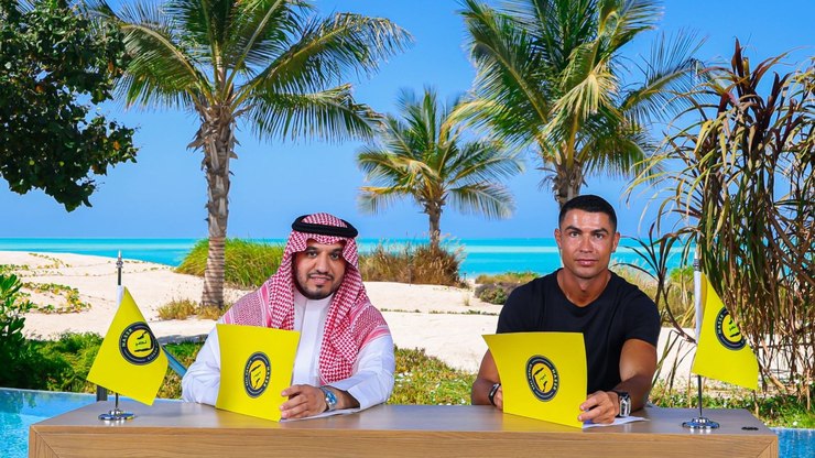 Cristiano%20Ronaldo%20e%20Al-Nassr%20confirmam%20renova%C3%A7%C3%A3o
