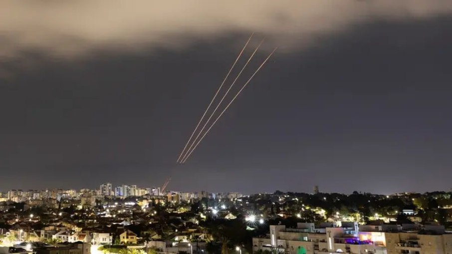 Mísseis e drones disparados pelo Irã contra Israel