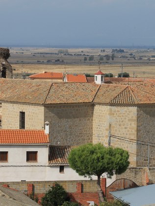 cidadezinha da espanha busca repovoar lugar com novos moradores