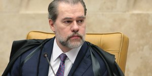PEC da Blindagem: Toffoli cobra explicações da Câmara
