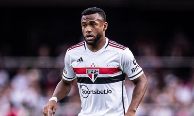 Volante que não joga há mais de dois meses deve ser negociado